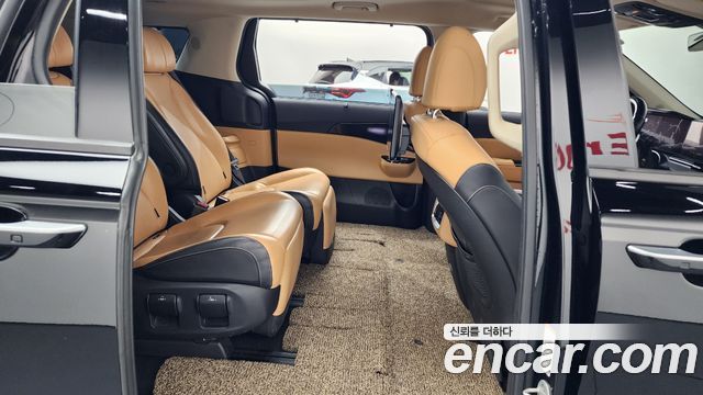 Kia Canival 2021 — photo 12