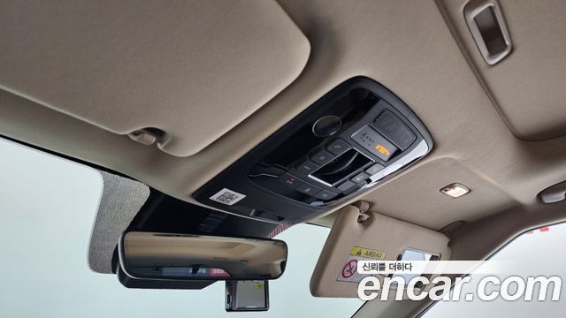 Kia Canival 2021 — photo 17
