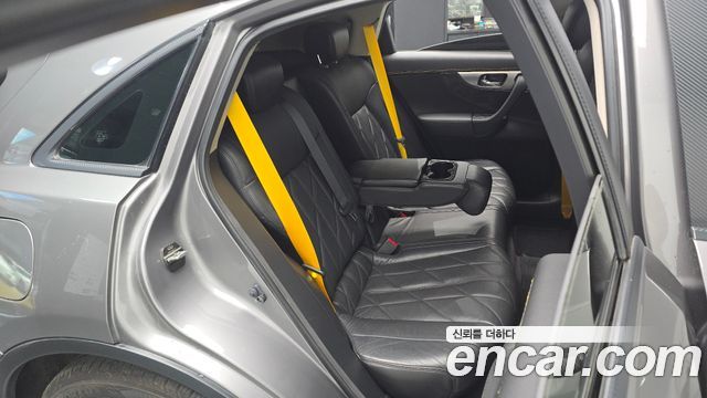 Infiniti FX 2010 — photo 17