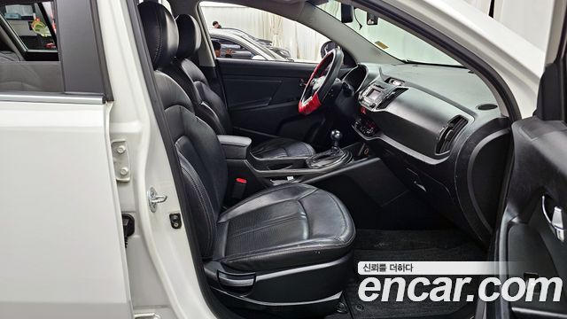 Kia Sportage 2011 — photo 11