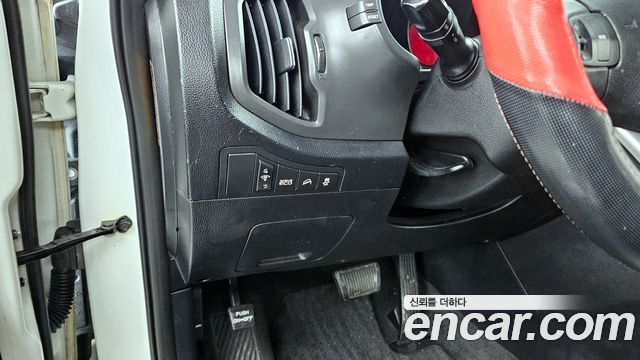 Kia Sportage 2011 — photo 16