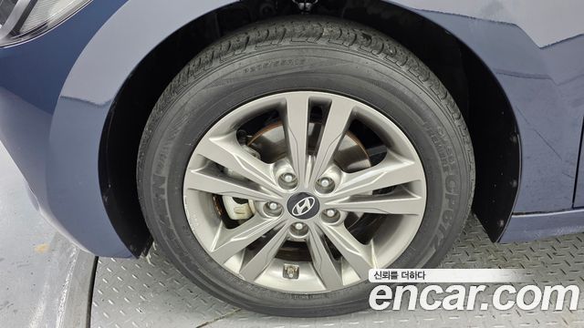 Hyundai AVANTE 2016 — photo 5