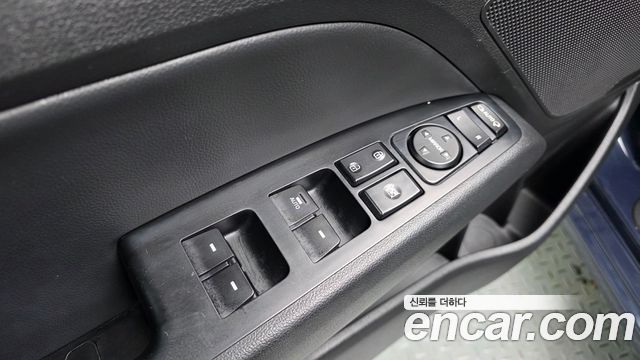 Hyundai AVANTE 2016 — photo 12