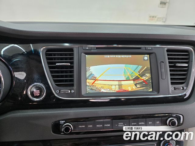 Kia Canival 2016 — photo 14
