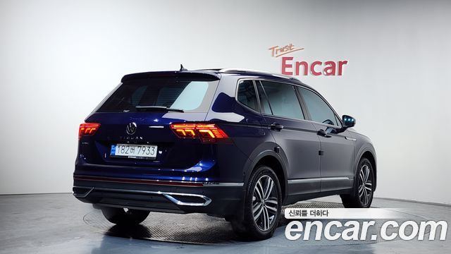 Volkswagen Tiguan 2023 — photo 2