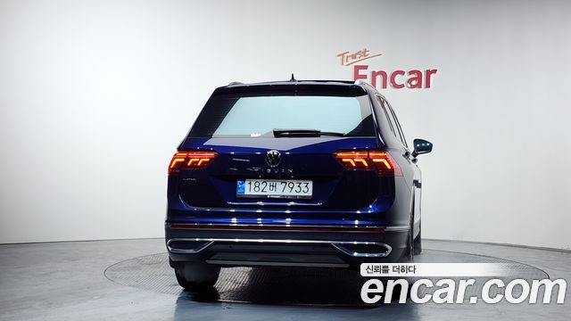Volkswagen Tiguan 2023 — photo 4