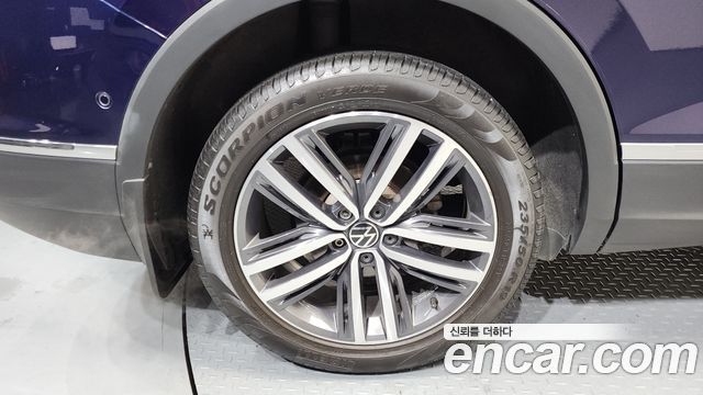 Volkswagen Tiguan 2023 — photo 5