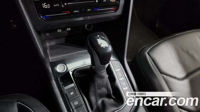 Volkswagen Tiguan 2023 — photo 9