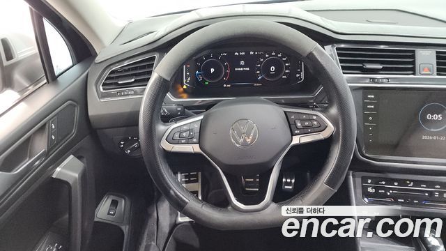Volkswagen Tiguan 2023 — photo 13