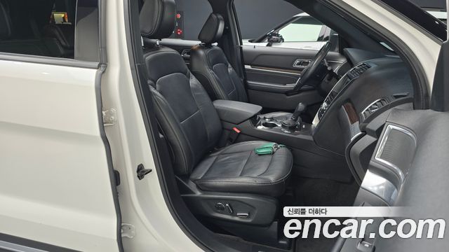 Ford Explorer 2018 — photo 10