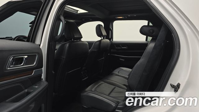 Ford Explorer 2018 — photo 12