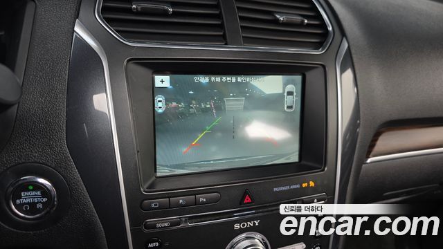 Ford Explorer 2018 — photo 16
