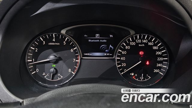 Nissan Altima 2018 — photo 8