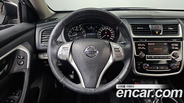 Nissan Altima 2018 — photo 16