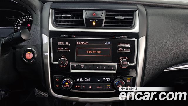 Nissan Altima 2018 — photo 17