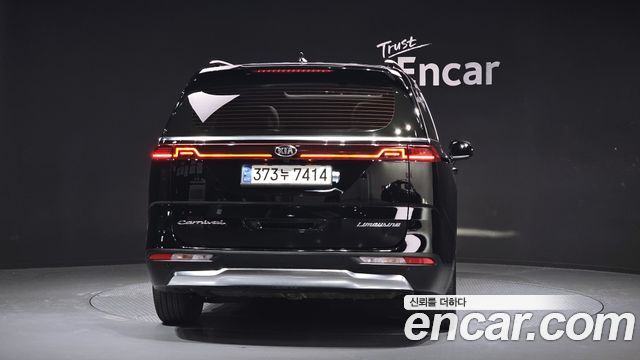 Kia Canival 2021 — photo 4