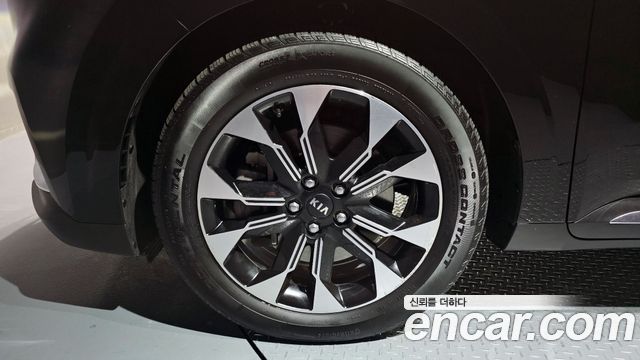 Kia Canival 2021 — photo 5
