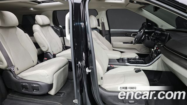 Kia Canival 2021 — photo 10