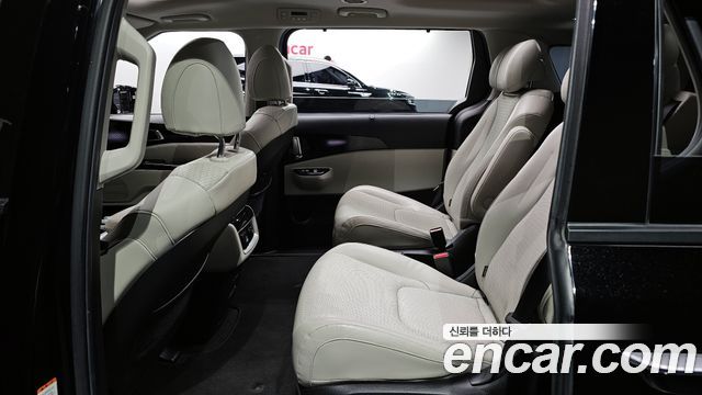 Kia Canival 2021 — photo 12