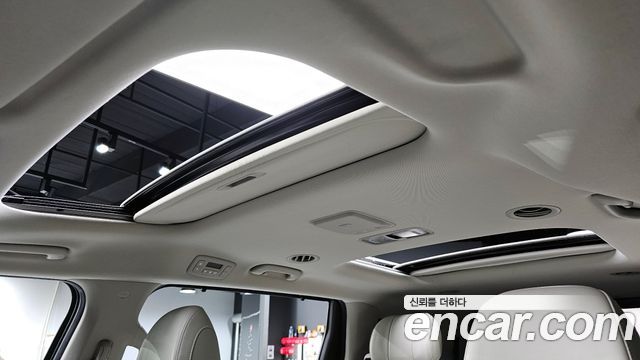 Kia Canival 2021 — photo 18