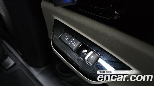 Kia Canival 2021 — photo 19