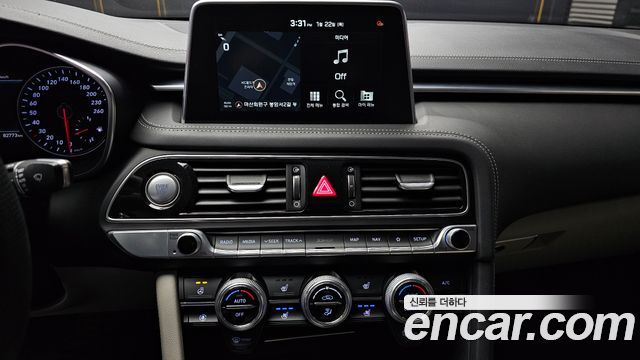 Genesis G70 2020 — photo 14