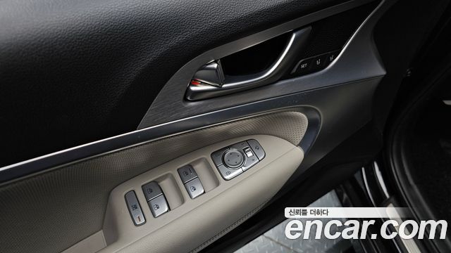 Genesis G70 2020 — photo 16