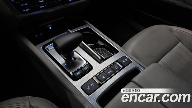 Genesis G80 2018 — photo 9