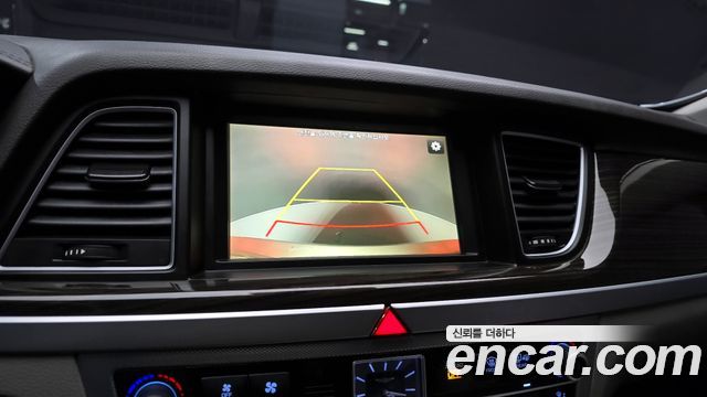 Genesis G80 2018 — photo 16