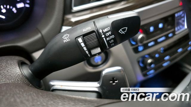 Genesis G80 2018 — photo 19