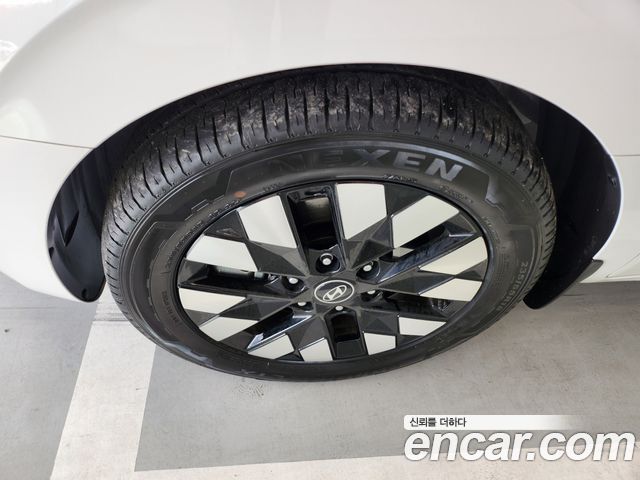 Hyundai Staria 2025 — photo 5