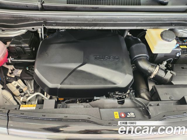 Hyundai Staria 2025 — photo 6