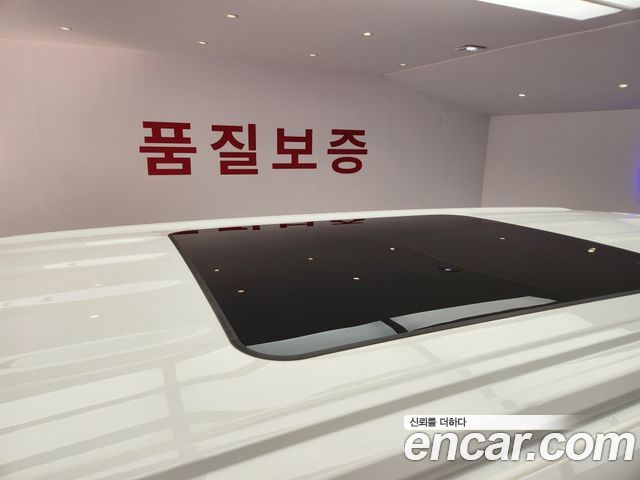 Hyundai Staria 2025 — photo 14