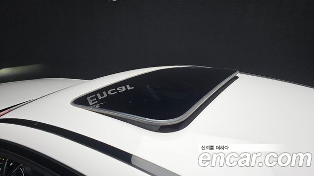 Mercedes-Benz E-Class 2017 — photo 19