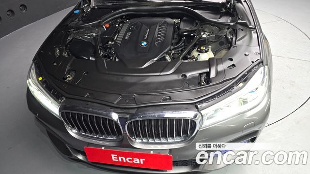 BMW 7-Series 2017 — photo 6