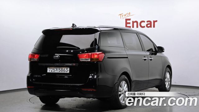 Kia Canival 2018 — photo 2