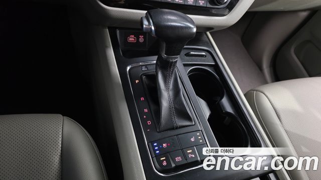 Kia Canival 2018 — photo 9