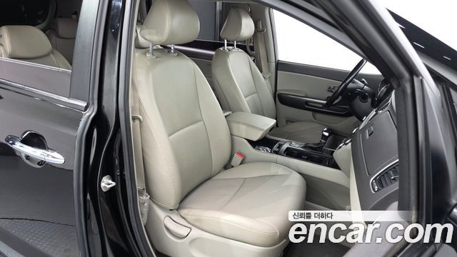 Kia Canival 2018 — photo 10
