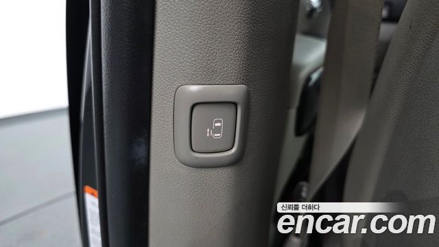 Kia Canival 2018 — photo 20