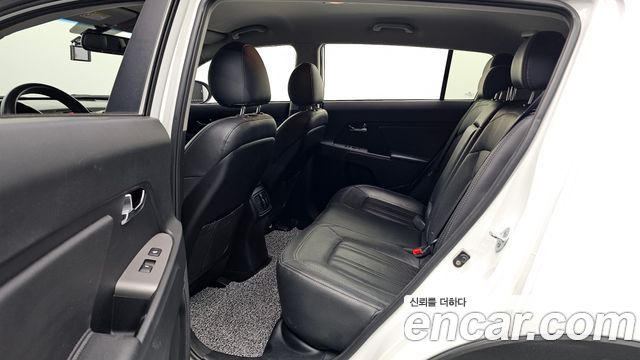 Kia Sportage 2016 — photo 12