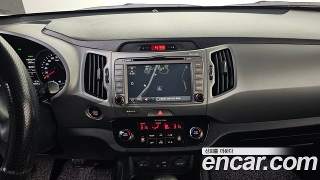 Kia Sportage 2016 — photo 15