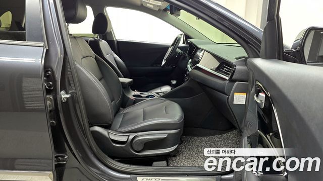 Kia Niro 2020 — photo 11
