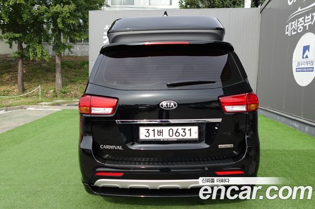 Kia Canival 2016 — photo 2