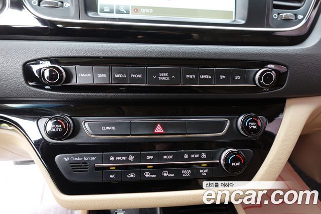 Kia Canival 2016 — photo 7
