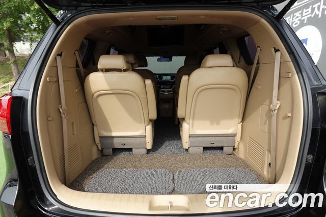 Kia Canival 2016 — photo 10