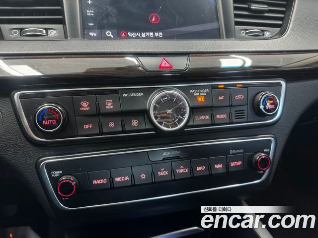 Kia K7 2018 — photo 16