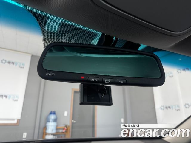 Kia K7 2018 — photo 17