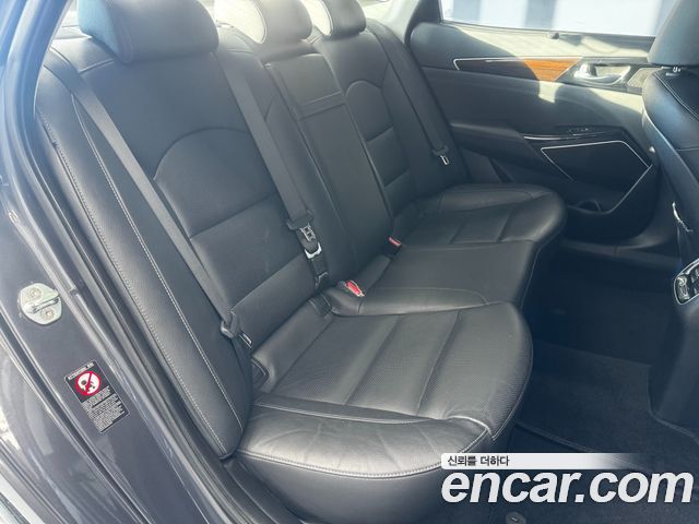 Kia K7 2018 — photo 18