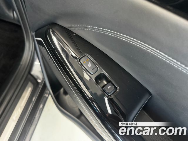 Kia K7 2018 — photo 19