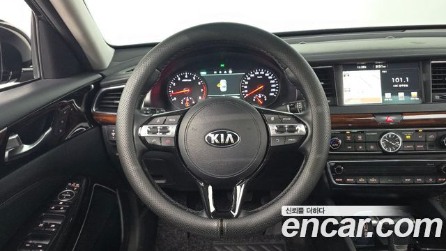 Kia K7 2017 — photo 13